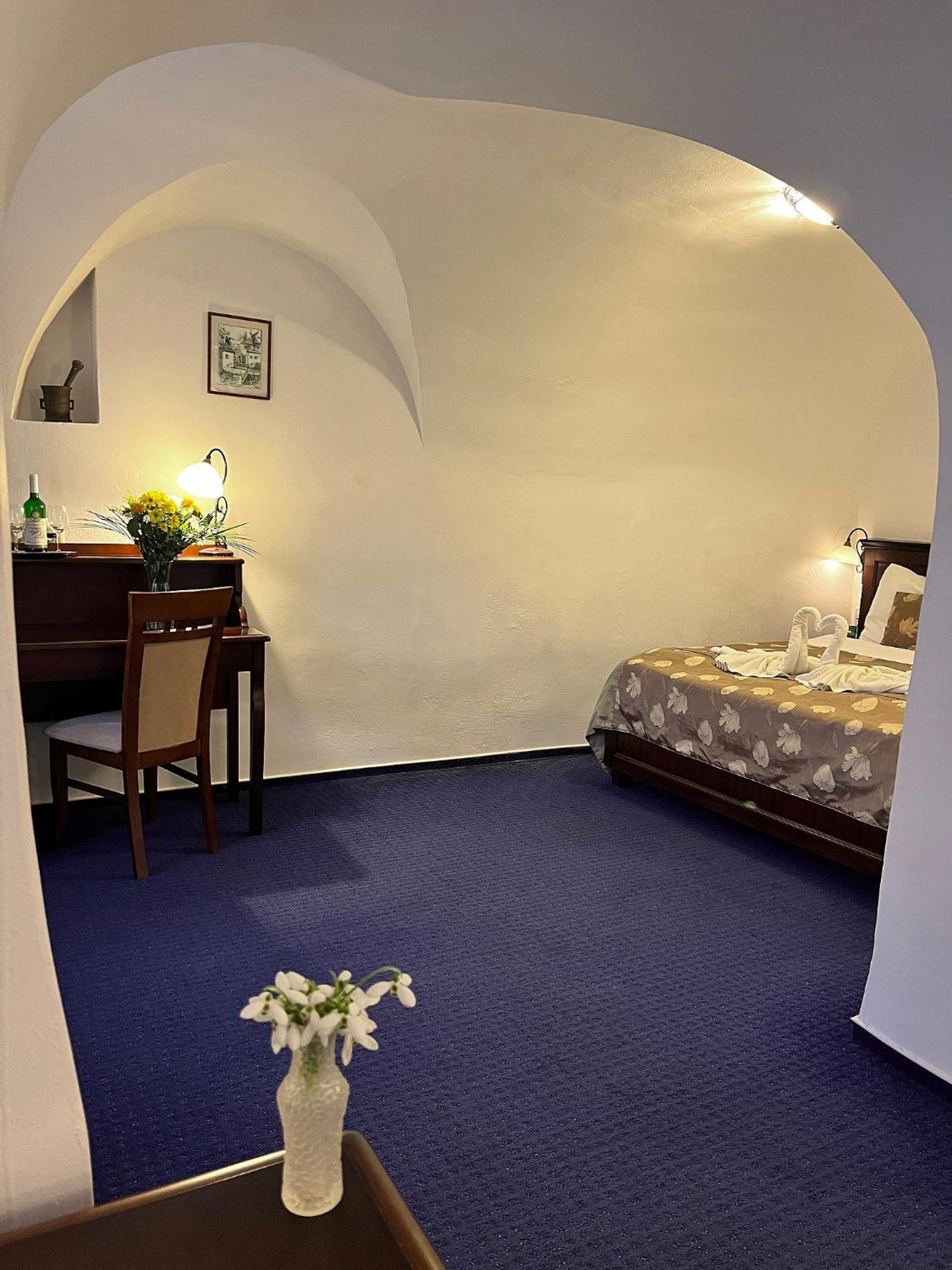 Hotel Joseph 1699 Třebíč Buitenkant foto